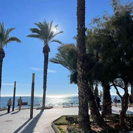 Almuden's Yellow Apartment, High-speed Free Wifi, 250m To Beach, The Center Of Appartamento