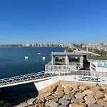 Almuden's Yellow Apartment, High-speed Free Wifi, 250m To Beach, The Center Of דירה *