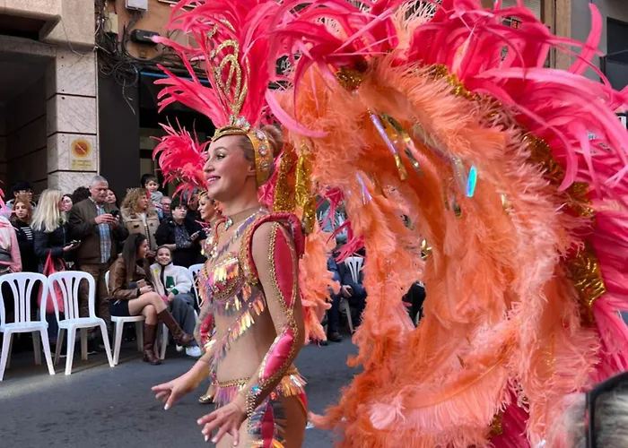 Apartment Almuden's Yellow Apartment, High-speed Free Wifi, 250m To Beach, The Center Of