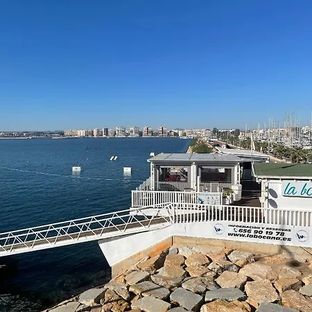 Almuden's Yellow Apartment, High-speed Free Wifi, 250m To Beach, The Center Of Lägenhet *